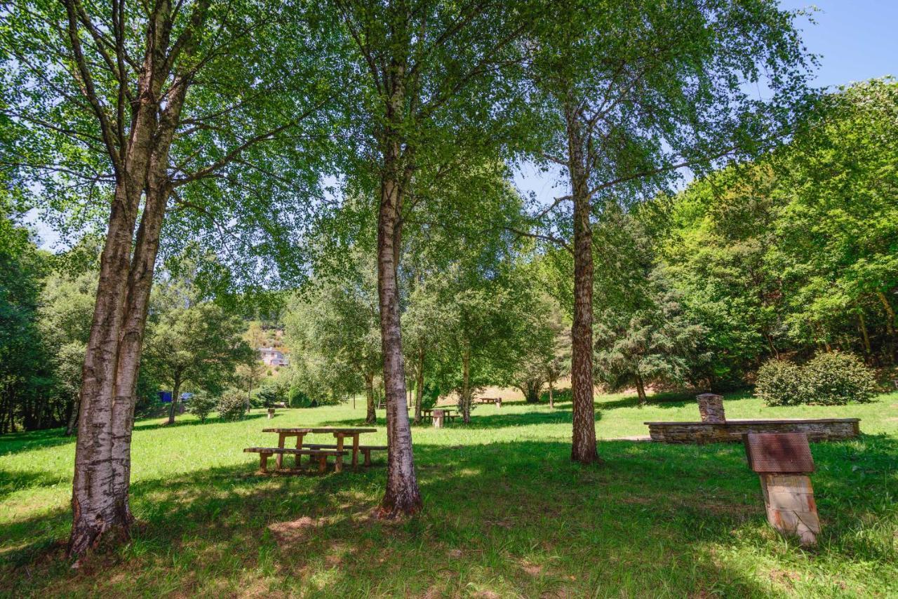Apartamentos Rurales Casa Riveras Santa Eulalia de Oscos Dış mekan fotoğraf