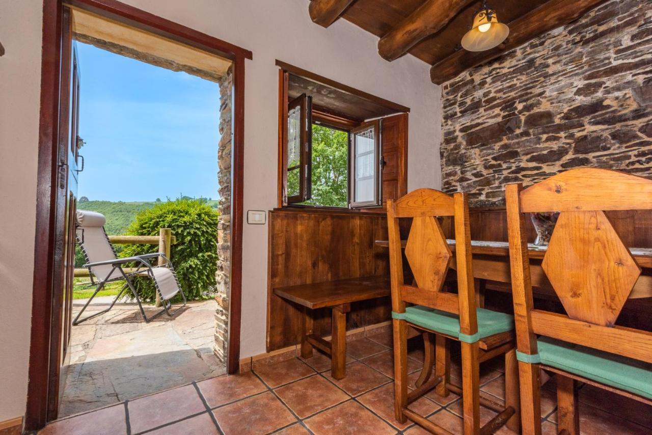 Apartamentos Rurales Casa Riveras Santa Eulalia de Oscos Dış mekan fotoğraf