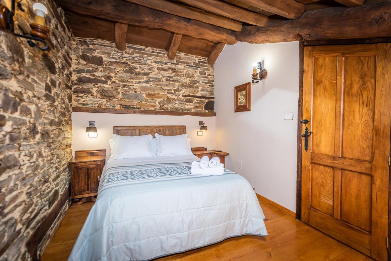 Apartamentos Rurales Casa Riveras Santa Eulalia de Oscos Dış mekan fotoğraf