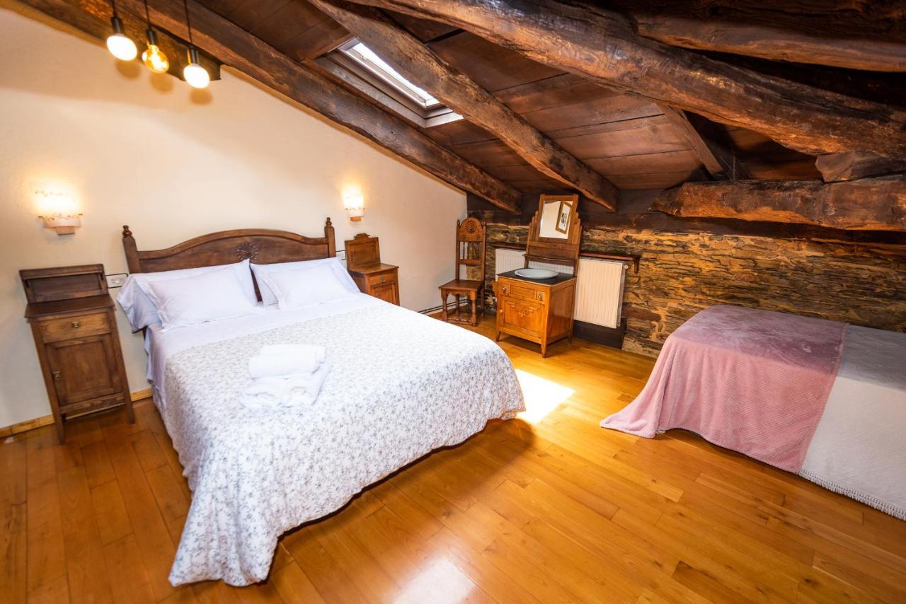 Apartamentos Rurales Casa Riveras Santa Eulalia de Oscos Dış mekan fotoğraf