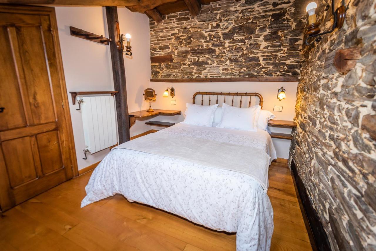 Apartamentos Rurales Casa Riveras Santa Eulalia de Oscos Dış mekan fotoğraf