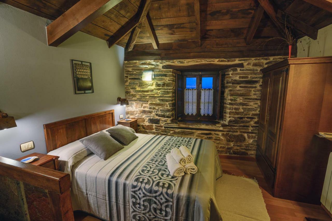Apartamentos Rurales Casa Riveras Santa Eulalia de Oscos Dış mekan fotoğraf