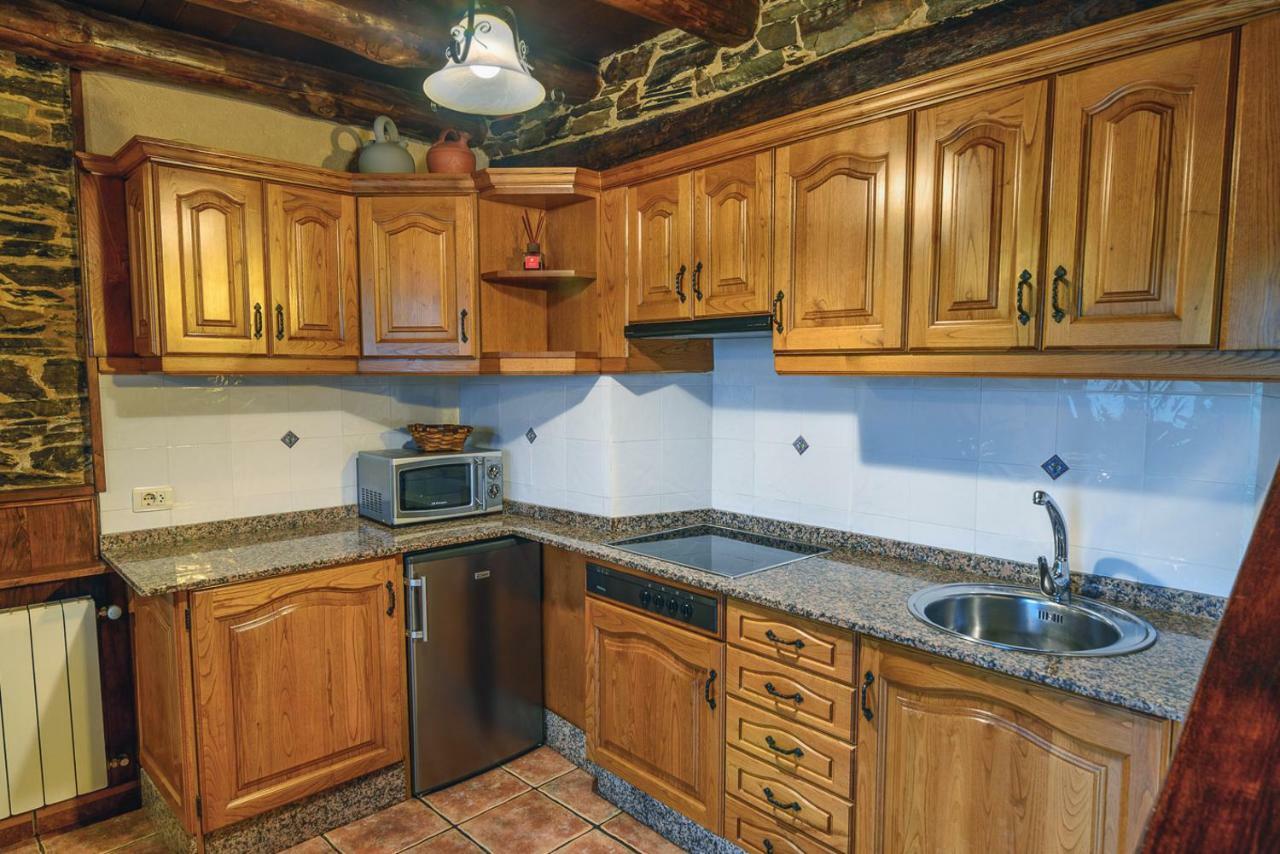 Apartamentos Rurales Casa Riveras Santa Eulalia de Oscos Dış mekan fotoğraf