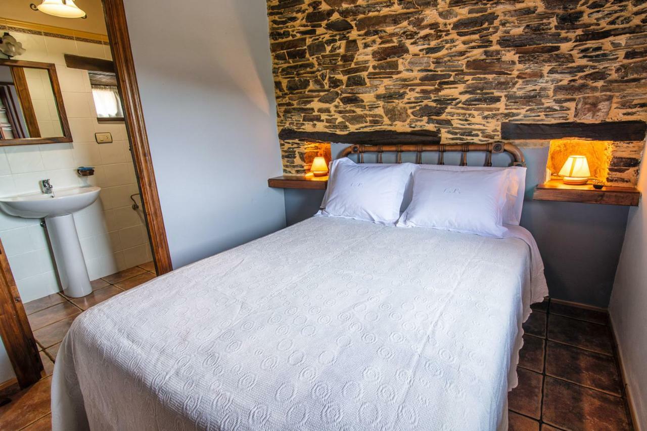 Apartamentos Rurales Casa Riveras Santa Eulalia de Oscos Dış mekan fotoğraf