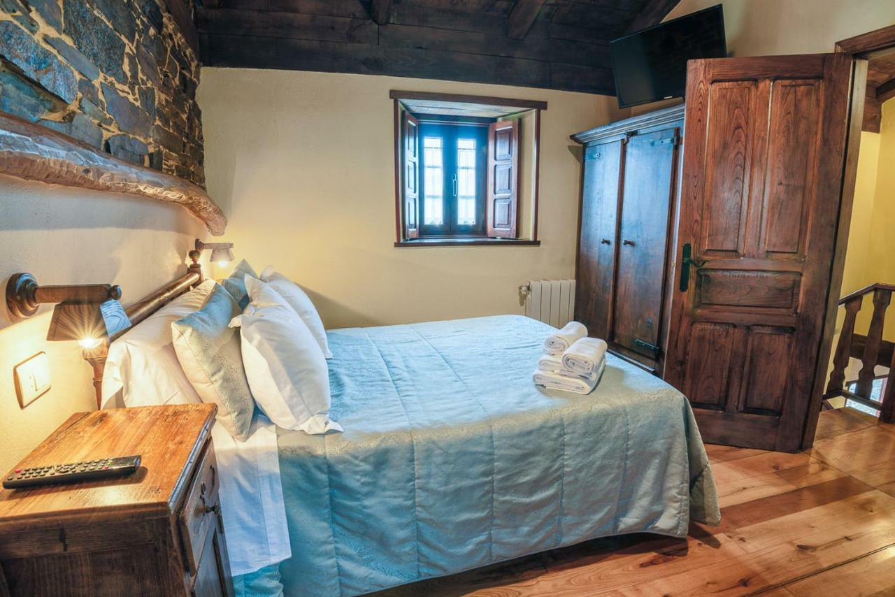 Apartamentos Rurales Casa Riveras Santa Eulalia de Oscos Dış mekan fotoğraf