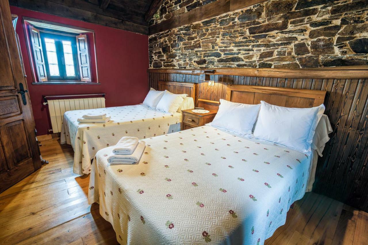 Apartamentos Rurales Casa Riveras Santa Eulalia de Oscos Dış mekan fotoğraf