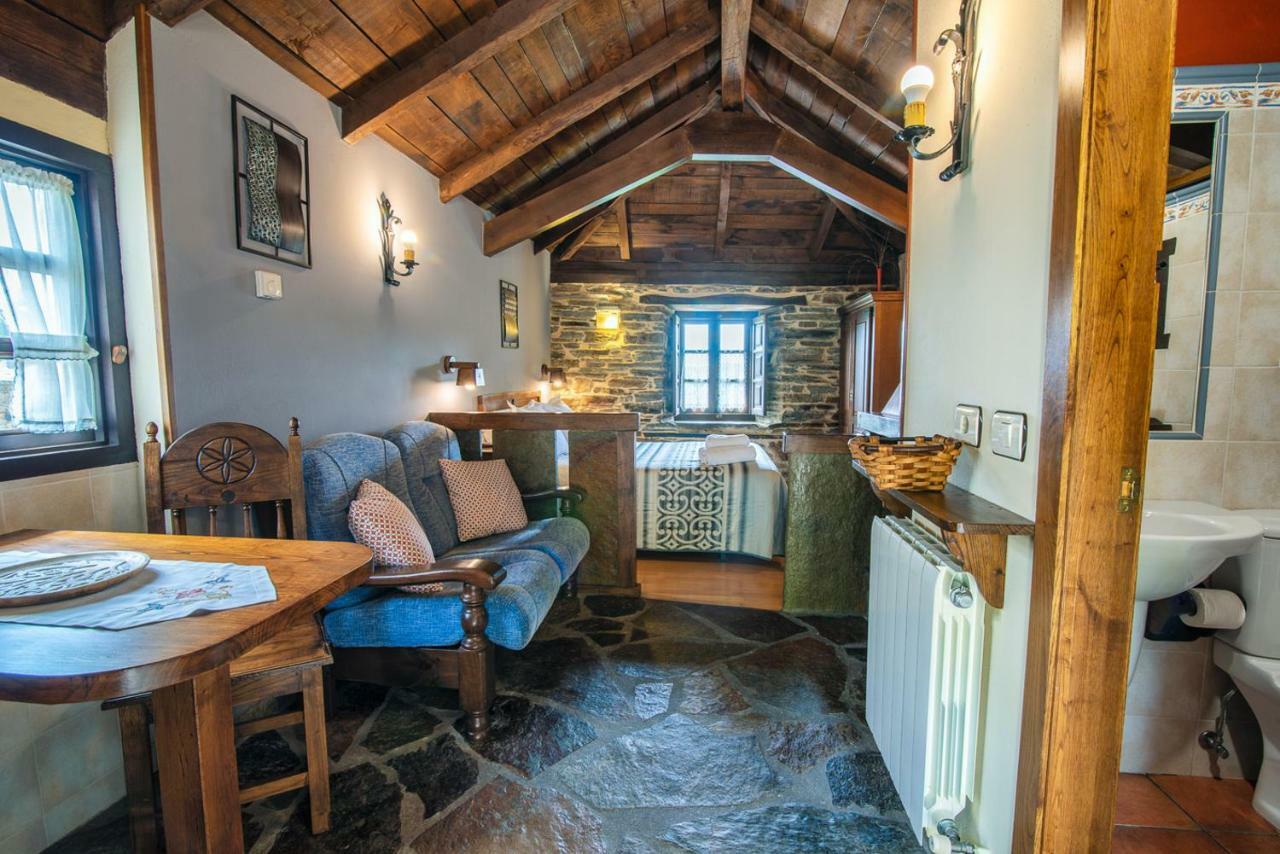 Apartamentos Rurales Casa Riveras Santa Eulalia de Oscos Dış mekan fotoğraf